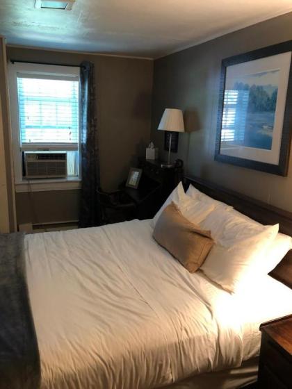 The Frogtown Inn - image 2