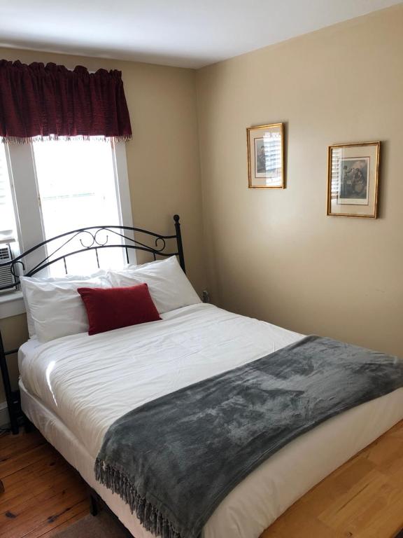 The Frogtown Inn - image 4
