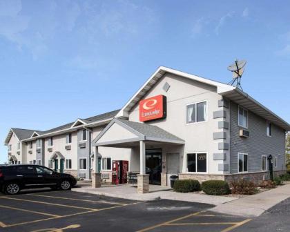 Econo Lodge Inn & Suites Canandaigua - image 8
