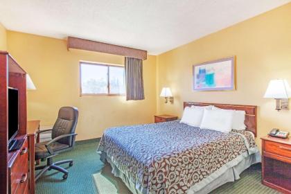Days Inn by Wyndham Canastota/Syracuse - image 10