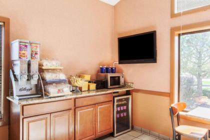 Days Inn by Wyndham Canastota/Syracuse - image 9