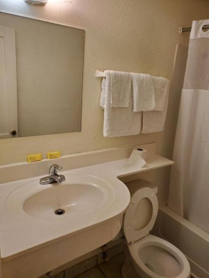 Nakon Motel - image 13