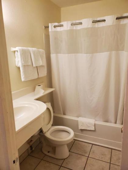 Nakon Motel - image 14