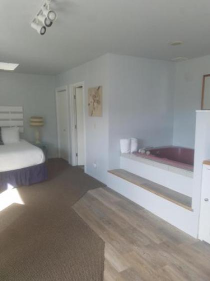 The Guesthouse Ocean View Cottages - image 5