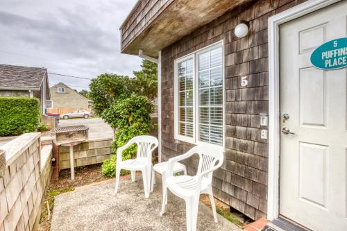 Beaches Inn | Puffins Place Cabana - main image