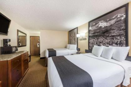 Super 8 by Wyndham Canon City - image 10
