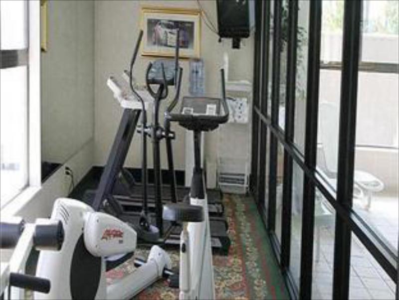 Holiday Inn Express Hotel & Suites Canton - image 4