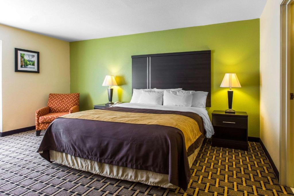 Quality Inn West of Asheville - image 5