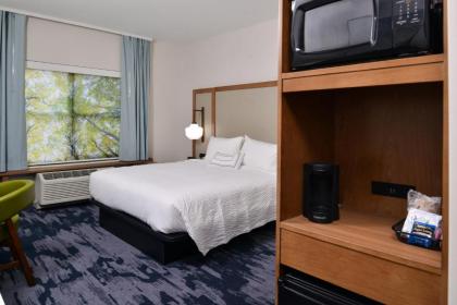 Fairfield Inn & Suites by Marriott Canton - image 14