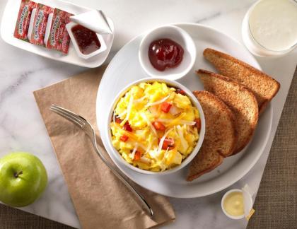 Fairfield Inn & Suites by Marriott Canton - image 2