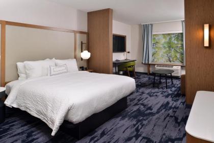 Fairfield Inn & Suites by Marriott Canton - image 8