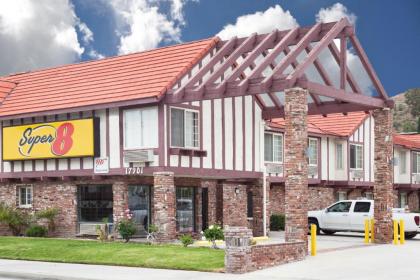 Super 8 by Wyndham Santa Clarita/Valencia - image 11
