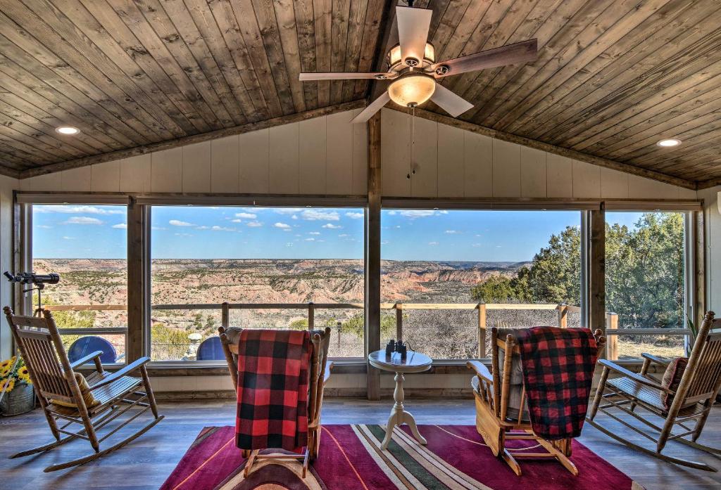 Renovated Home Overlooking Palo Duro Canyon! - main image