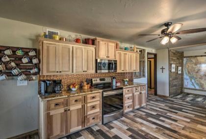 Renovated Home Overlooking Palo Duro Canyon! - image 8