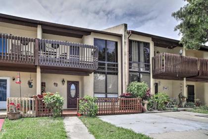 Updated Cape Canaveral Townhome Walk to the Beach