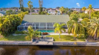 Holiday homes in Cape Coral Florida