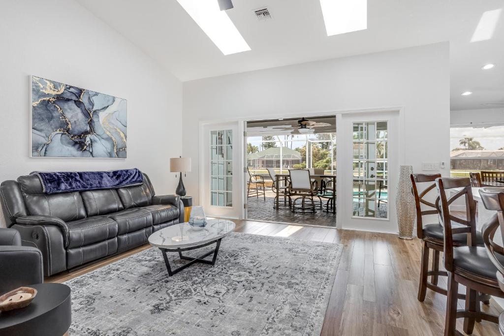 Four Mile Cove Paradise - main image