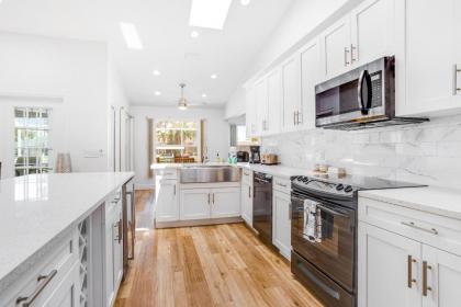 Four Mile Cove Paradise - image 10