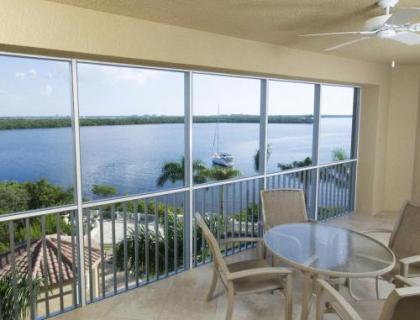 Luxurious Cape Coral Suite with on site marina   5 Nights   two Bedroom #1 Florida