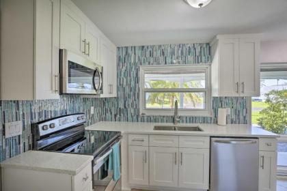 Canalfront Home with Dock Swim Golf and Explore - image 15