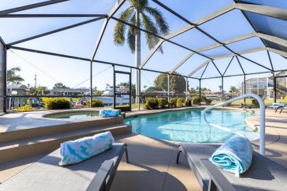 Sea Glass Cottage  Cape Coral   Roelens Vacations