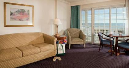 La Mer Beachfront Resort - image 4