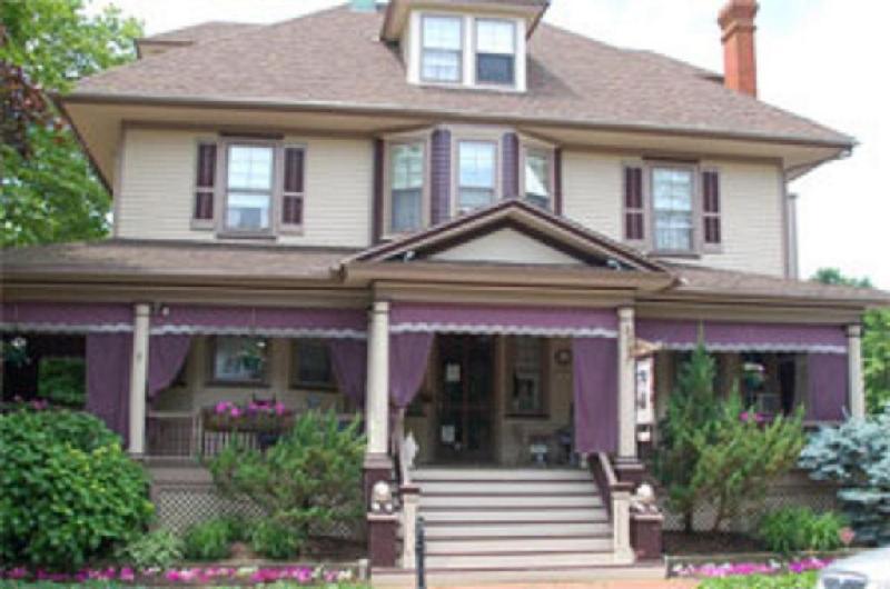 Captain Mey's Inn - main image