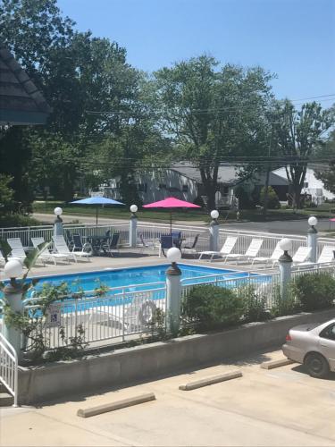 Cape Harbor Motor Inn - image 2