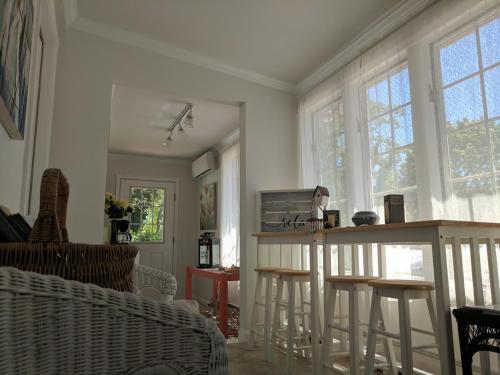Inn At The Park - The Cottage - image 2