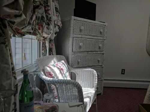 Inn At The Park - The Cottage - image 5
