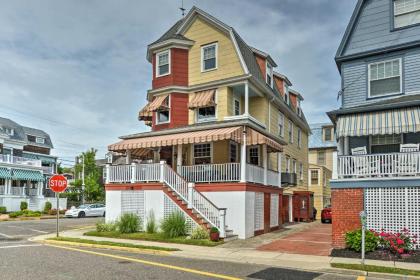 Striking Cape may Getaway Steps From Beach