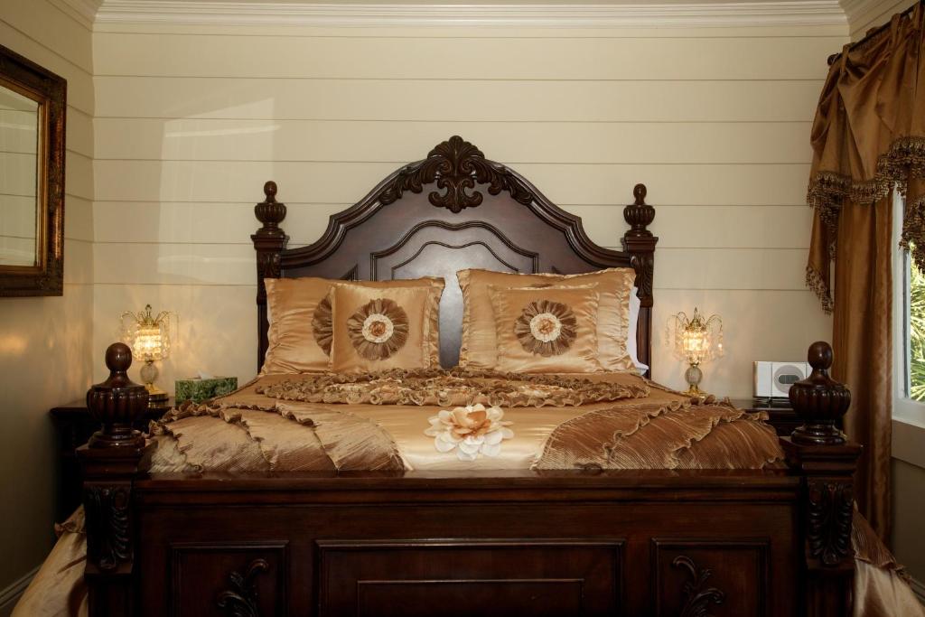 Monarch Cove Inn - image 5