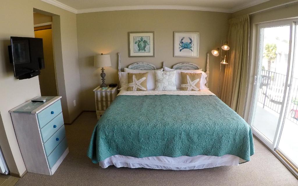 Capitola Beach Suites - image 2