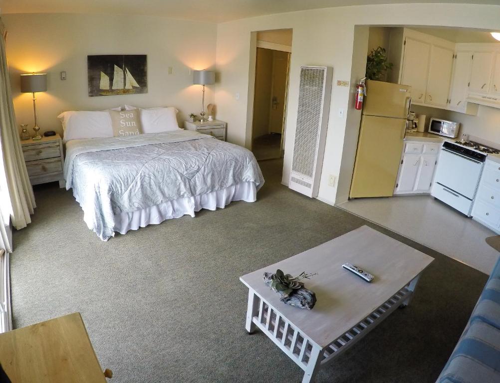 Capitola Beach Suites - image 6