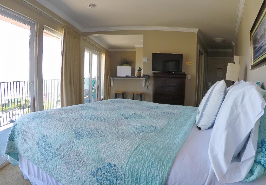 Capitola Beach Suites - image 7