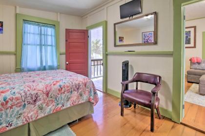 Big Island Home Mins to Ocean and Kona Coffee! - image 12