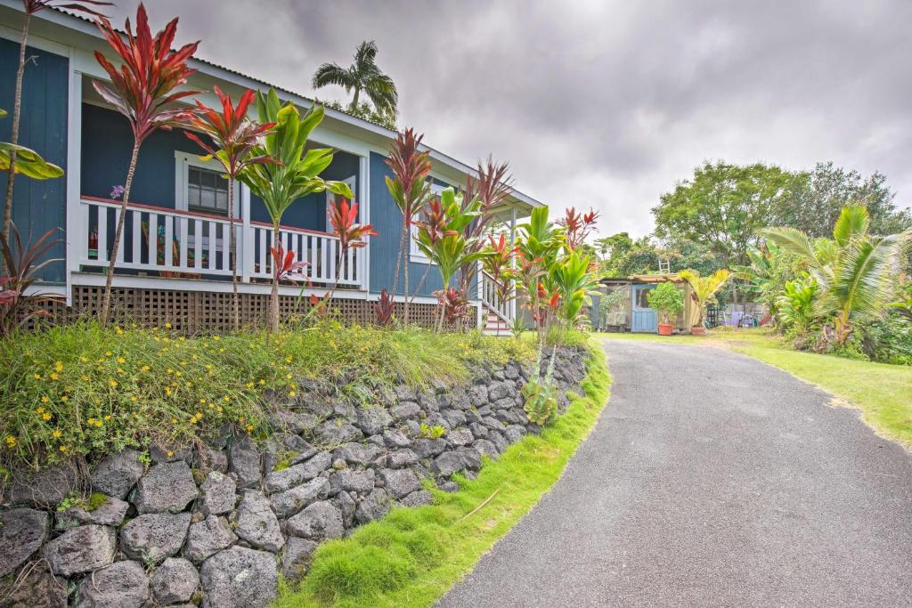 Big Island Home Mins to Ocean and Kona Coffee! - image 6