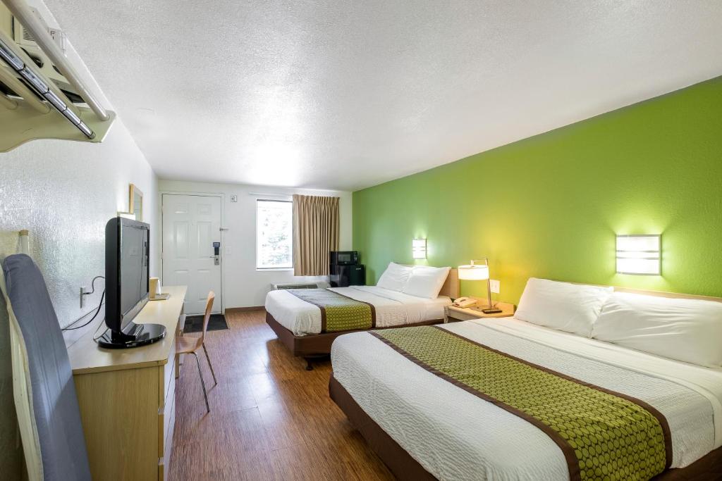 American Inn - image 5