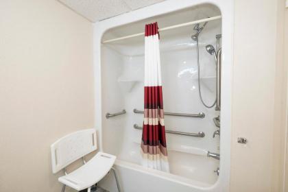 Red Roof Inn Carlisle - image 11