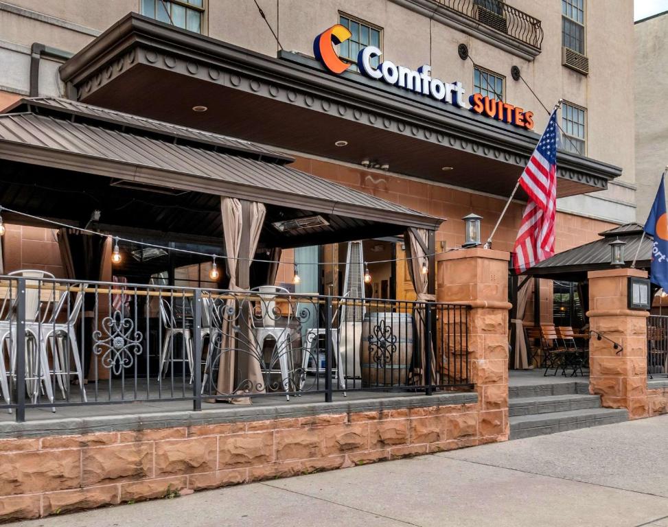 Comfort Suites Downtown Carlisle - main image