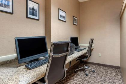 Comfort Suites Downtown Carlisle - image 12