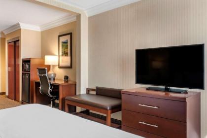 Comfort Suites Downtown Carlisle - image 8