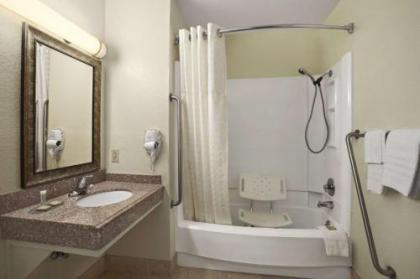 Super 8 by Wyndham Carlsbad - image 14