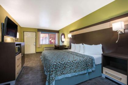 Days Inn by Wyndham Carlsbad - image 4