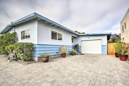 Modern Coastal Home - 1 Mile to Beach and Town! - image 15