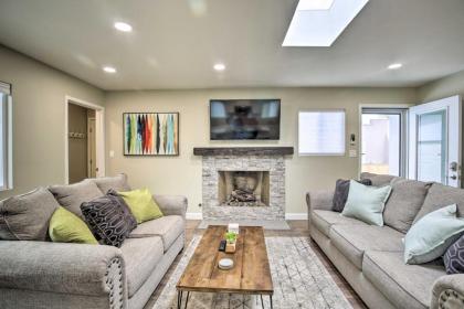 Modern Coastal Home - 1 Mile to Beach and Town! - image 6