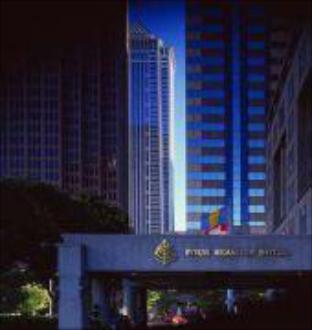 The Logan Philadelphia Curio Collection by Hilton(Formerly Four Seasons Hotel Philadelphia) - image 3
