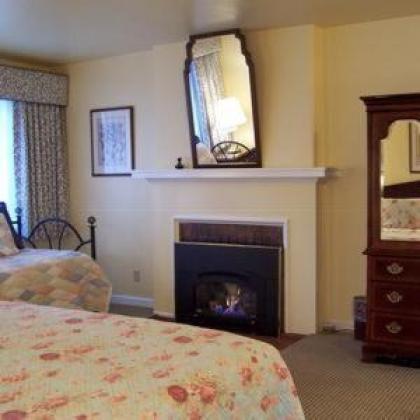 Carmel Wayfarer Inn - image 2