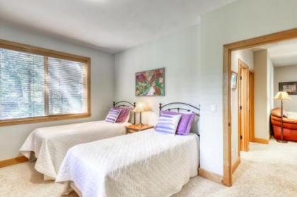 Agate Road Retreat - image 5