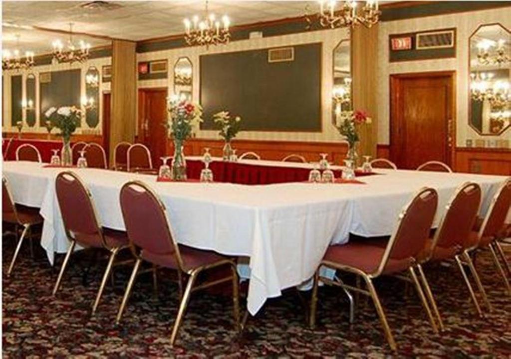 Red Carpet Inn & Suites Carneys Point/Wilmington - image 6